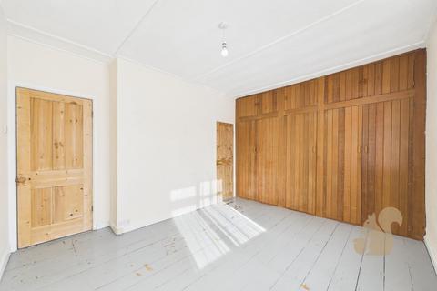 3 bedroom end of terrace house for sale, Station Road, Brightlinsea