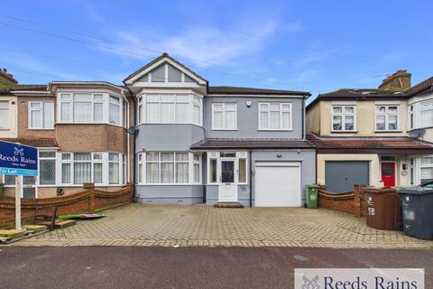 undefined, Laurel Crescent, Romford RM7