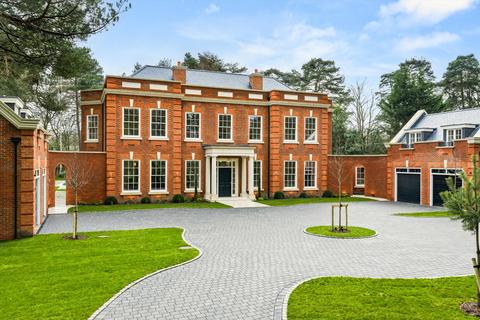 5 bedroom detached house for sale, East Road, Weybridge, Surrey KT13