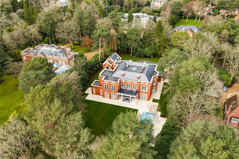 5 bedroom detached house for sale, East Road, Weybridge, Surrey KT13