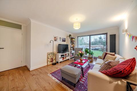 2 bedroom flat for sale, Bromley Road, Beckenham, Kent, BR3