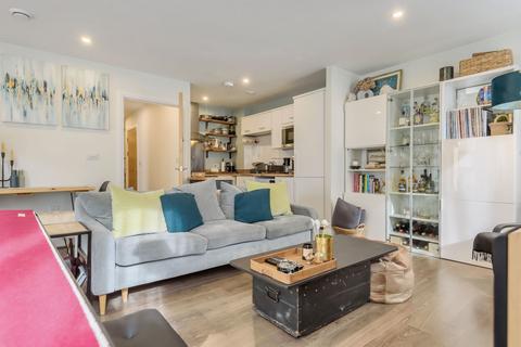 2 bedroom flat to rent, Freeman House, George Mathers Road, SE11