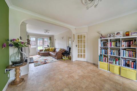 4 bedroom semi-detached house for sale, Oldfields Circus, Northolt, Middlesex