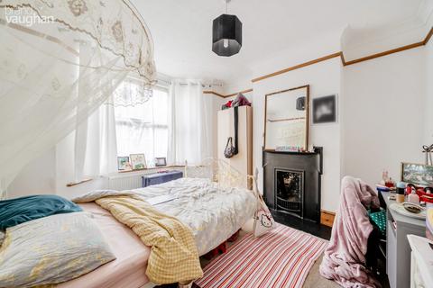 3 bedroom terraced house to rent, Dewe Road, East Sussex BN2