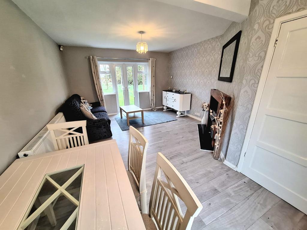 Living &amp; Dining Room