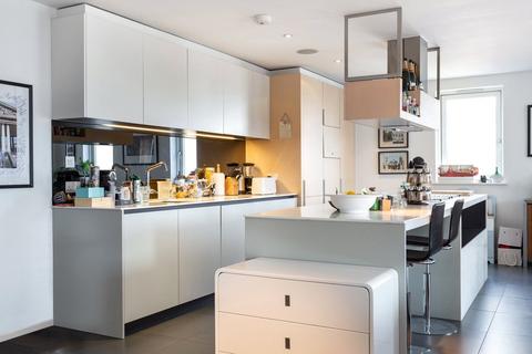 3 bedroom apartment for sale, Wharf Road, London, N1
