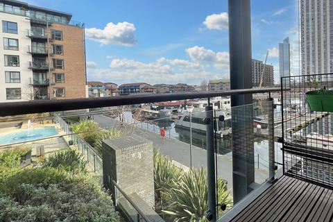 2 bedroom flat to rent, Boardwalk Place, London E14