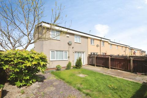 3 bedroom end of terrace house for sale - Scampton Garth, Hull, HU7