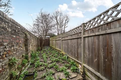 4 bedroom end of terrace house for sale, New Road, Crouch End, London, N8