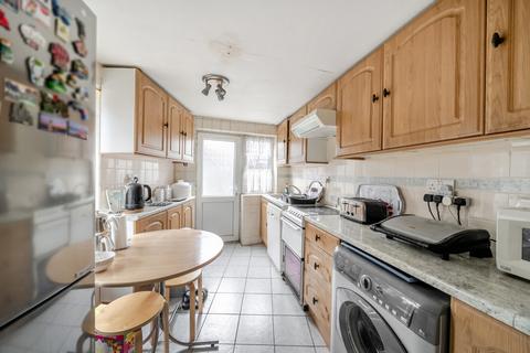 4 bedroom end of terrace house for sale, New Road, Crouch End, London, N8