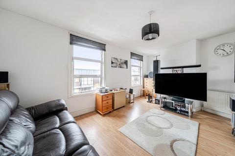 4 bedroom end of terrace house for sale, New Road, Crouch End, London, N8