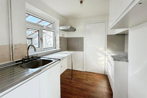 2 bedroom semi-detached house to rent, Kingfisher Road, Aylesford ME20