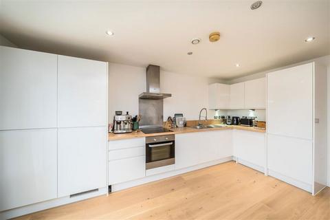 2 bedroom flat for sale, Akerman Road, London SW9