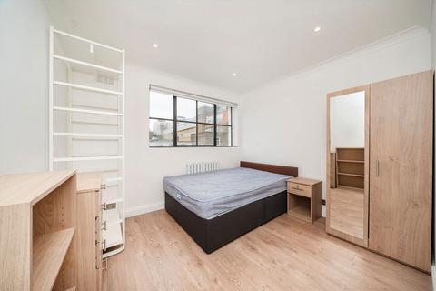 2 bedroom flat to rent, Sinclair Gardens, London W14
