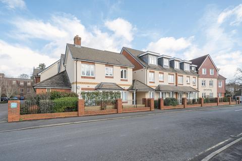2 bedroom retirement property for sale, Clover Leaf Court, Ackender Road, Alton, Hampshire, GU34