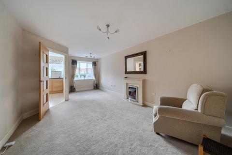 2 bedroom retirement property for sale, Clover Leaf Court, Ackender Road, Alton, Hampshire, GU34