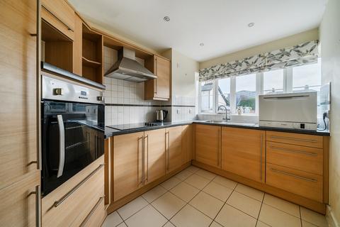 2 bedroom retirement property for sale, Clover Leaf Court, Ackender Road, Alton, Hampshire, GU34