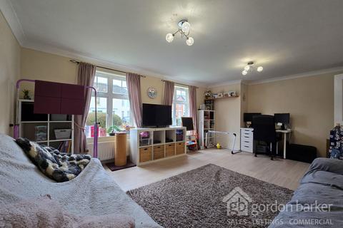 2 bedroom ground floor flat for sale, Malmesbury Park Road, Bournemouth BH8