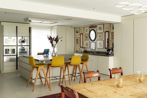 undefined, Phillimore Terrace, Allen Street, Kensington, London, W8