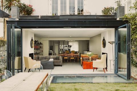 undefined, Phillimore Terrace, Allen Street, Kensington, London, W8