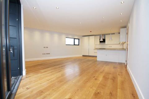 2 bedroom flat to rent, Bridge End Close, Kingston Upon Thames KT2
