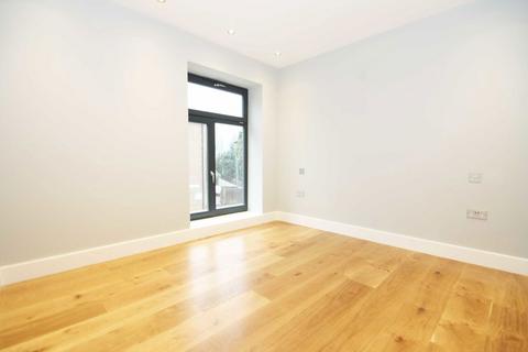 2 bedroom flat to rent, Bridge End Close, Kingston Upon Thames KT2