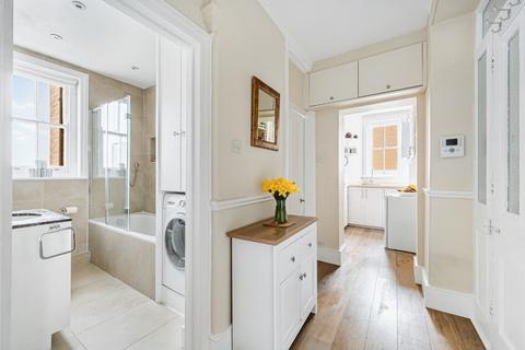 2 bedroom flat for sale, Queens Club Gardens, W14