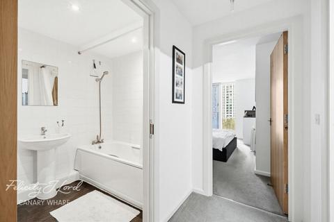 1 bedroom flat for sale, Millharbour, London, E14
