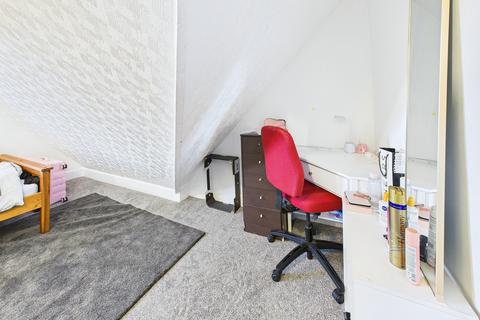 1 bedroom in a house share to rent, Manorcrofts Road, Egham, TW20