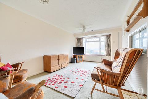 2 bedroom bungalow for sale, Stanhope Avenue, Sittingbourne, Kent, ME10