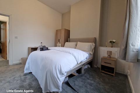 1 bedroom apartment to rent, Cooper Street, St. Helens, WA10