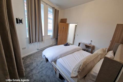 1 bedroom apartment to rent, Cooper Street, St. Helens, WA10
