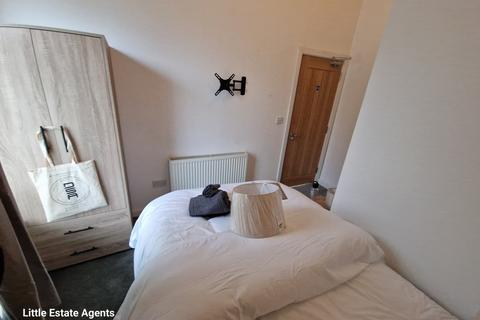 1 bedroom apartment to rent, Cooper Street, St. Helens, WA10