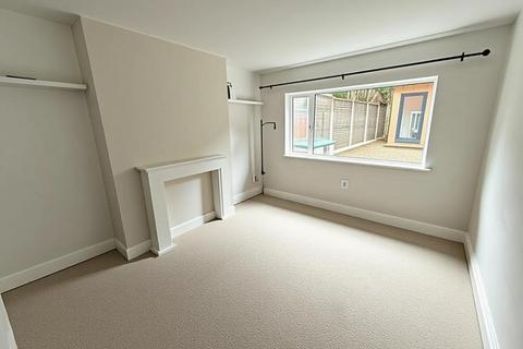 4 bedroom semi-detached house for sale, Holt Road, Burbage