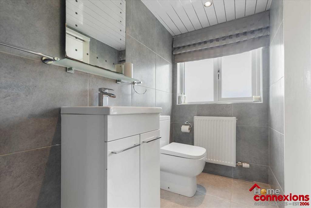 En-Suite (2)