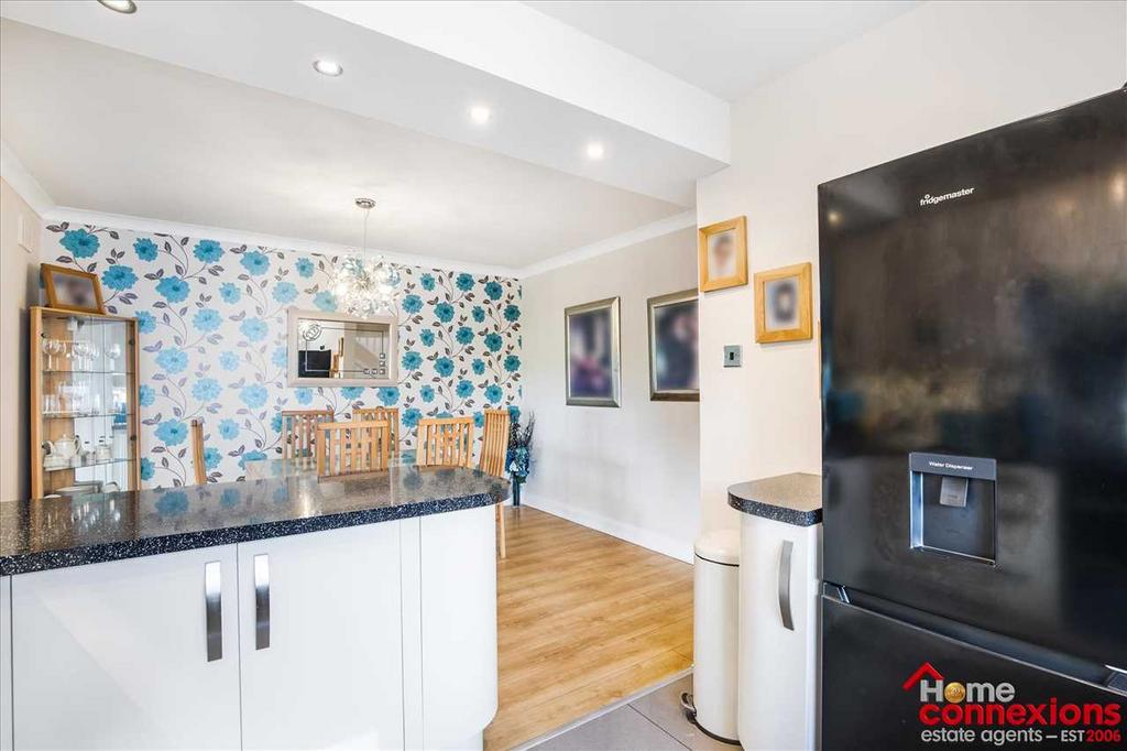Kitchen Area (2)
