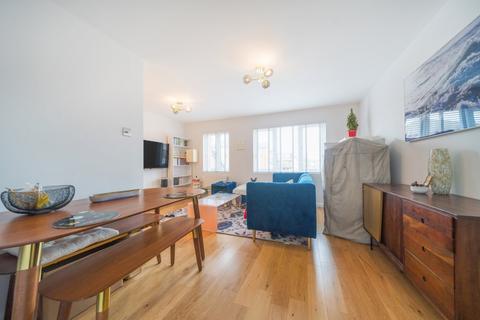 2 bedroom flat for sale, Peartree Avenue, Earlsfield, London, SW17