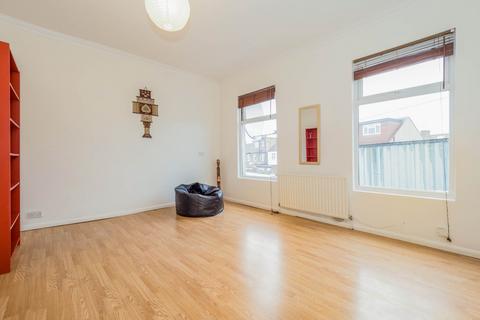 1 bedroom flat for sale, New Barn Street, London, E13