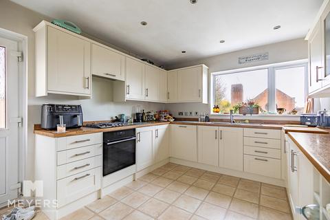 4 bedroom chalet for sale, Valette Road, Bournemouth, BH9 3JB