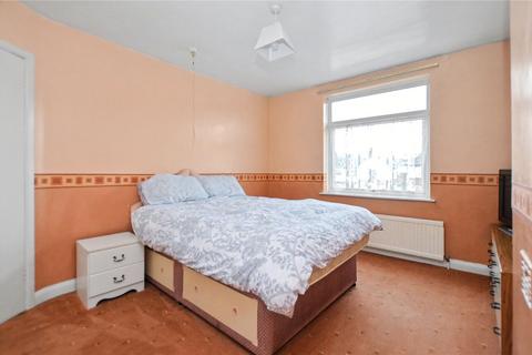 3 bedroom semi-detached house for sale, North Lane, Oulton, Leeds, West Yorkshire