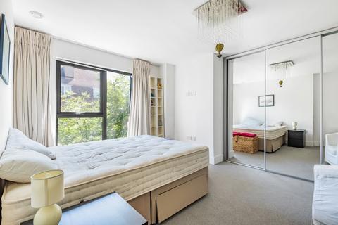 2 bedroom flat to rent, 100 George Row, London, SE16