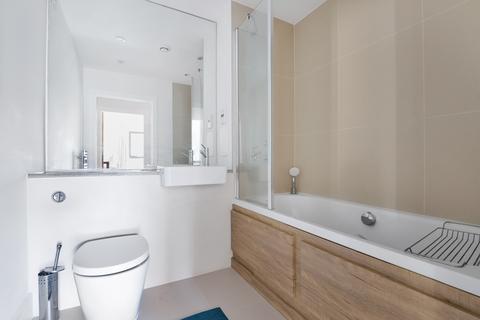 2 bedroom flat to rent, 100 George Row, London, SE16