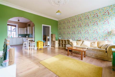 3 bedroom terraced house to rent, Lansdowne Gardens, Newcastle upon Tyne