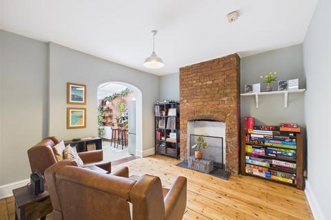 3 bedroom terraced house for sale, West Street, Aylesbury HP19