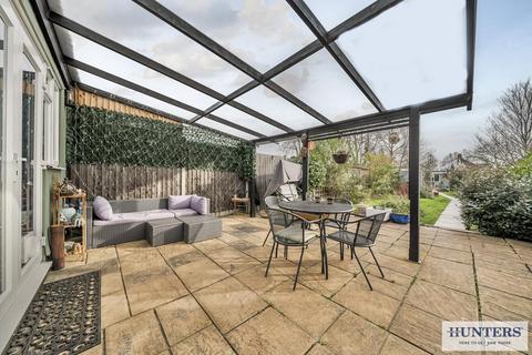 3 bedroom semi-detached house for sale, Charmouth Road, Welling