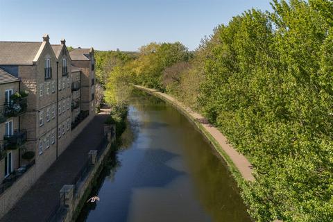 2 bedroom flat for sale, Narrowboat Wharf, Rodley LS13