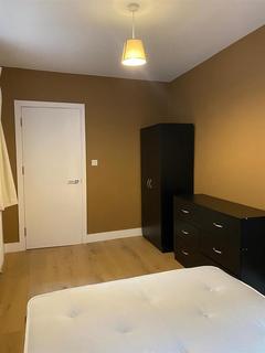 2 bedroom flat to rent, Malvern Road, London