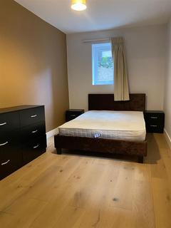 2 bedroom flat to rent, Malvern Road, London