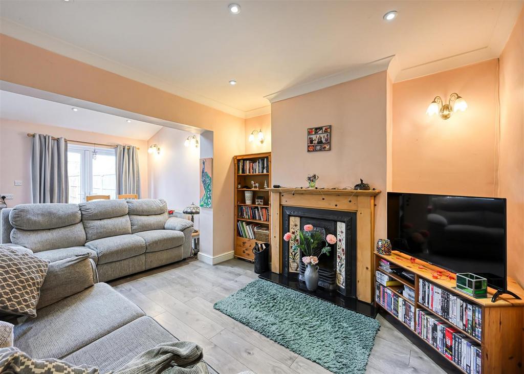 129 Hilston Avenue-04.jpg