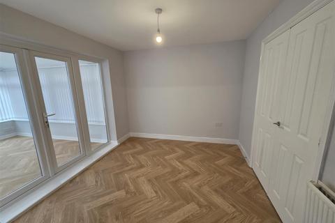 3 bedroom detached house to rent, Poets Drive, Pelton Fell, Chester Le Street